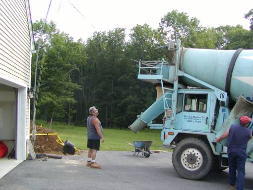 Tower HG52SS Pouring Concrete 2.JPG